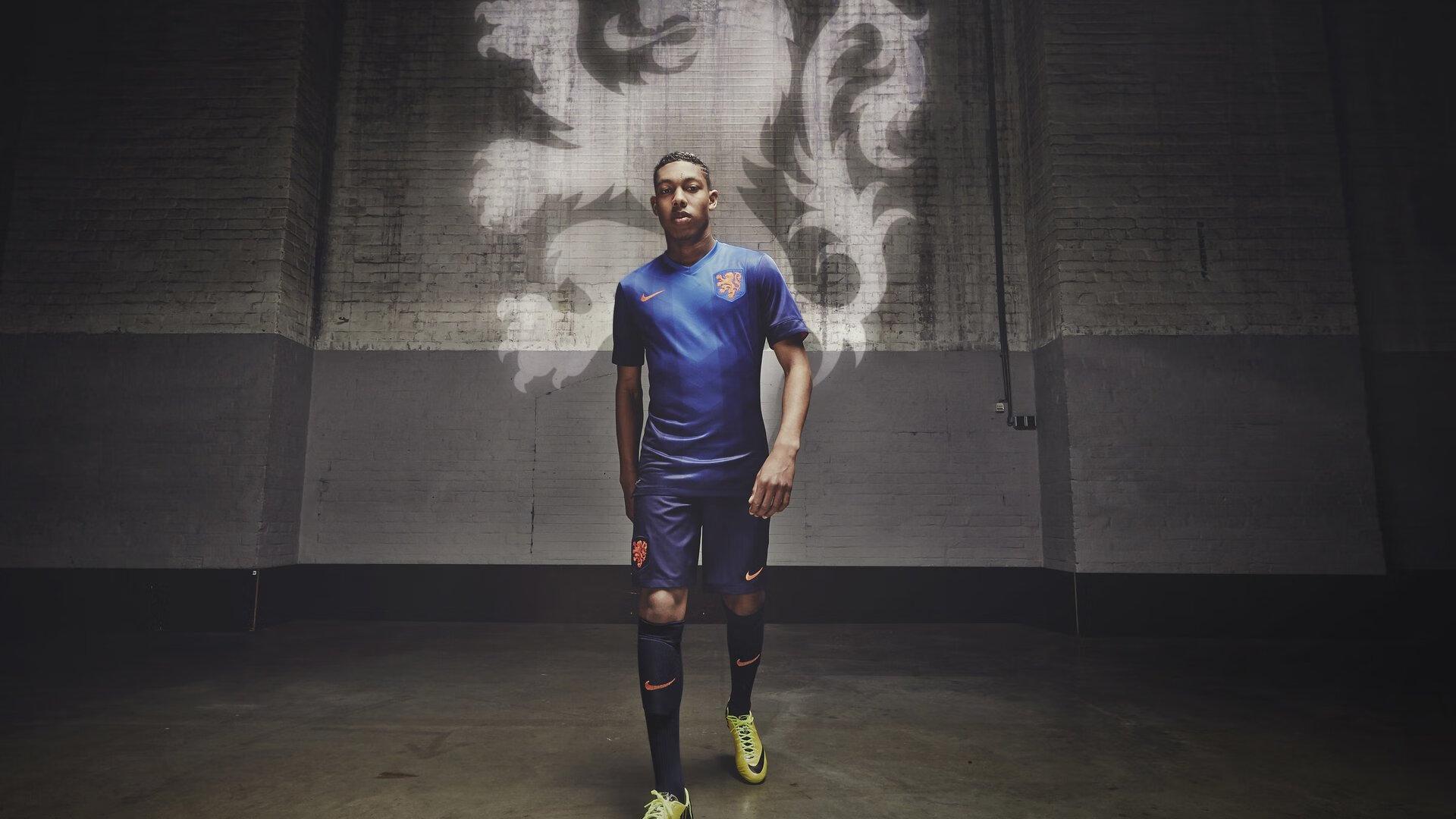 米体曝泽林斯基德比首发存疑 国家队赛后身体状态成焦点