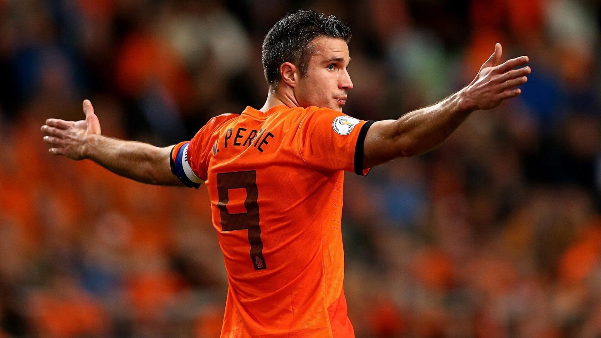 队报独家，罗马锁定锋线补强目标，冬窗有意签下门兴前锋恩博洛