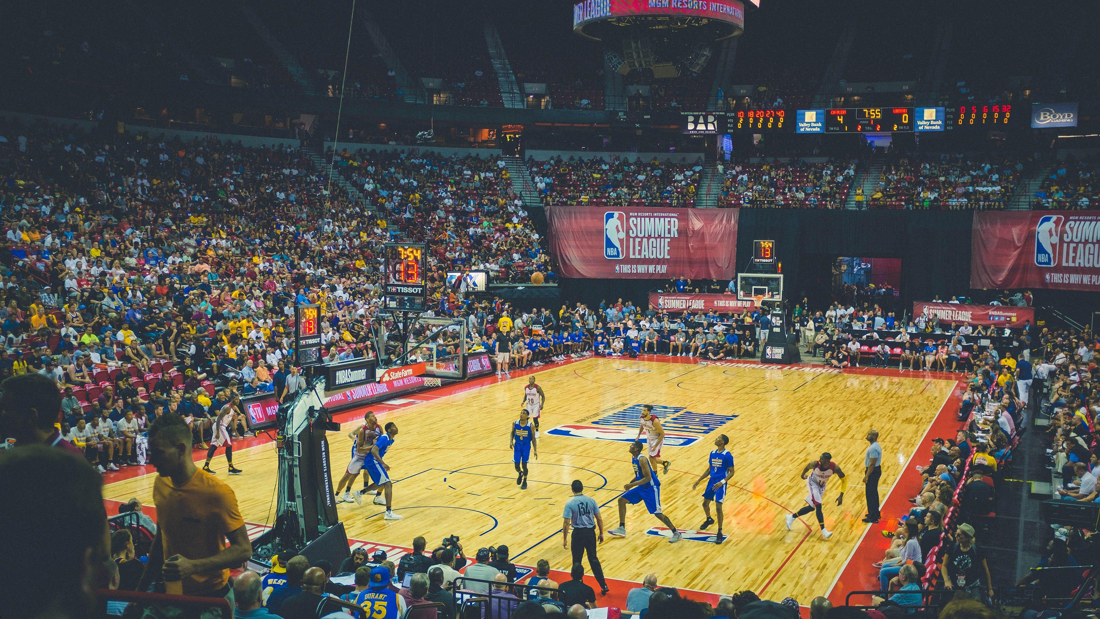 铁卫化身锋线尖刀！加布里埃尔22球创五大联赛同期中卫进球纪录，阿森纳攻防一体铸就争冠基石