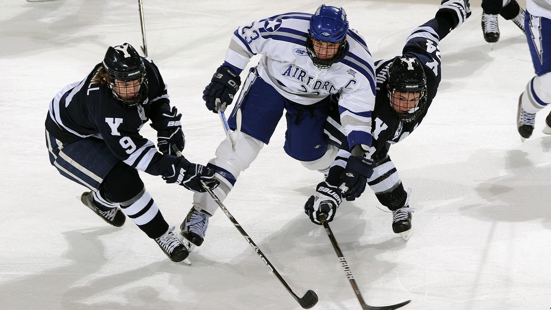 英媒曝拜仁慕尼黑锁定费耶诺德防线新星里德 英超众豪门加入争夺战